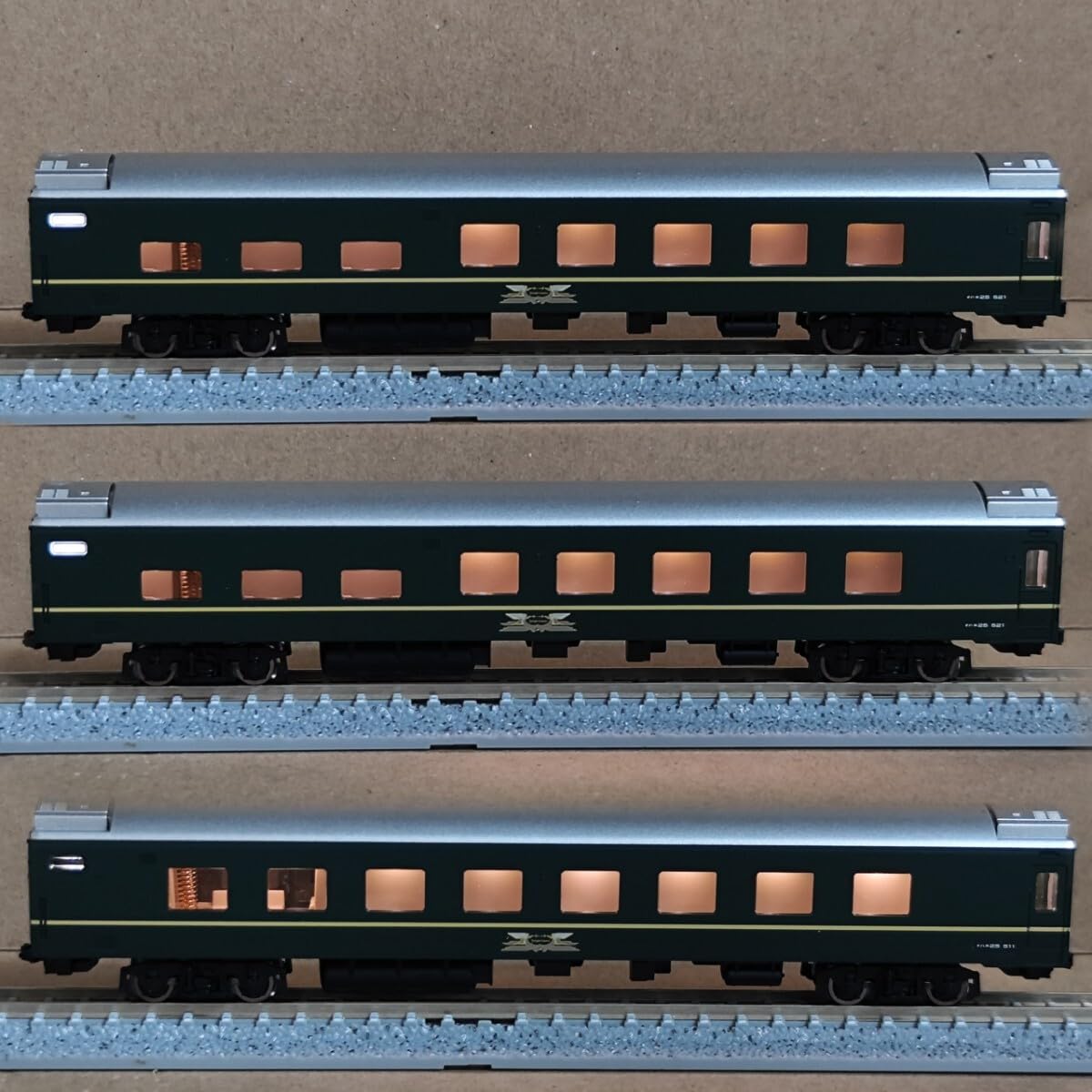 トワイライトエクスプレス10両全車車内灯あり！ Amazon.co.jp: 室内灯あり KATOトワイライトエクスプレス11両